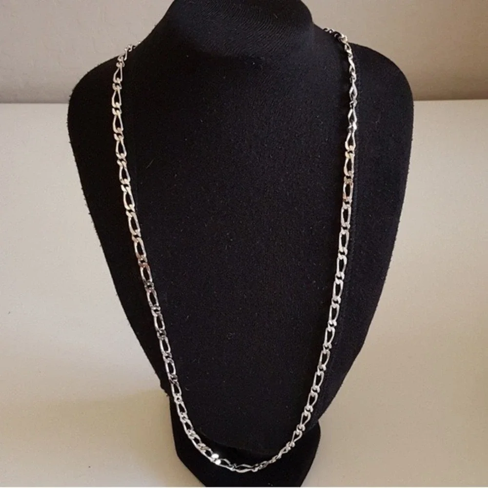 Monet 80s Silver Tone Figaro Link Chain‎ Necklace Vintage Fold Over Clasp 30in